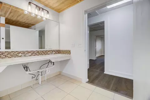 Bath - 158 E 7th St, Trinity, TX 75862 photo 4 of 4