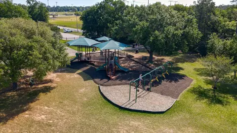 View/Area - 2847 Mistygate Ct, Conroe, TX 77301 photo 3 of 5