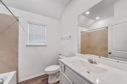 Bath - 2847 Mistygate Ct, Conroe, TX 77301 photo 1 of 1