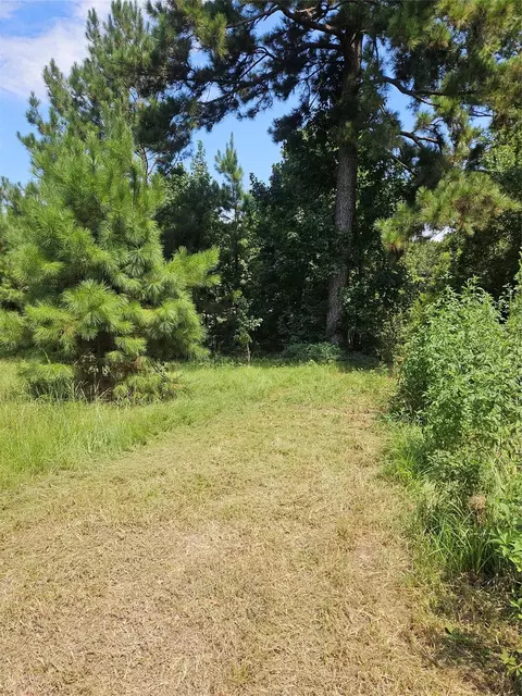 207 County Road 2210, Cleveland, TX 77327