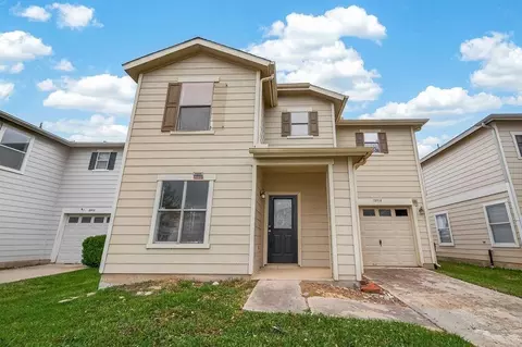 18914 Remington Mill Dr, Houston, TX 77073