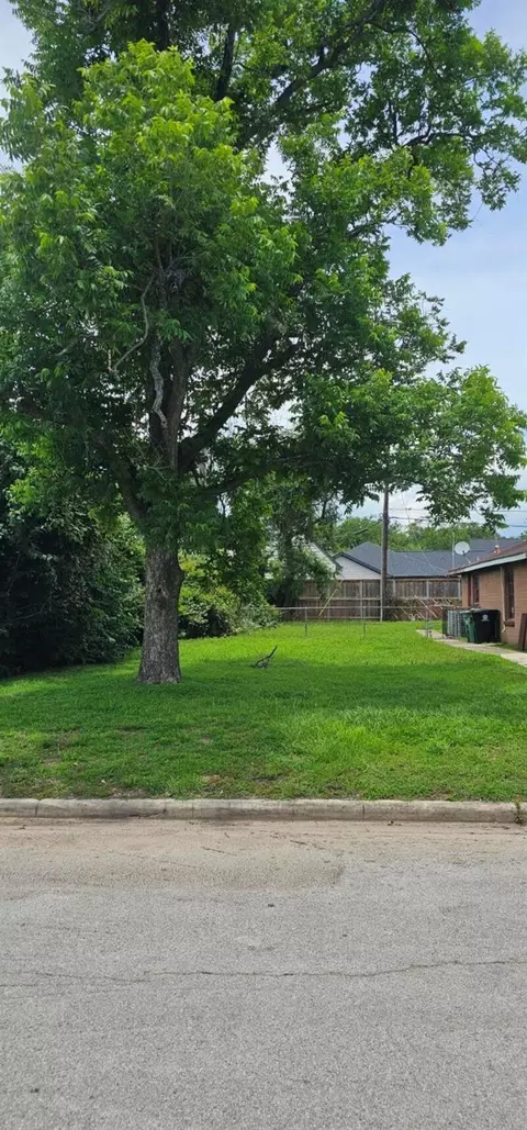 0 Woodard St, Houston, TX 77009