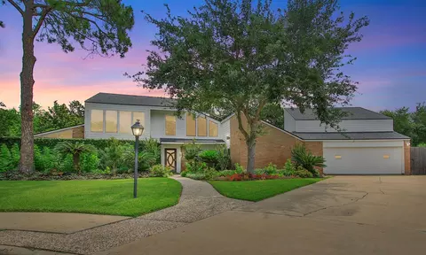 13802 Menasco Ct, Houston, TX 77077