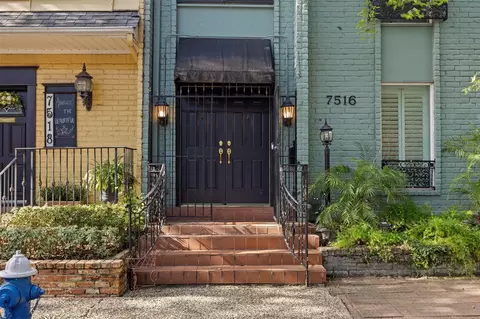 7516 Olympia Dr, Houston, TX 77063
