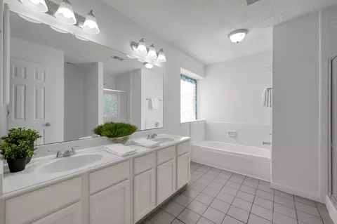 Bath - 3406 Hartfield Ln, Spring, TX 77388 photo 1 of 2