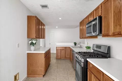Kitchen - 3406 Hartfield Ln, Spring, TX 77388 photo 2 of 2