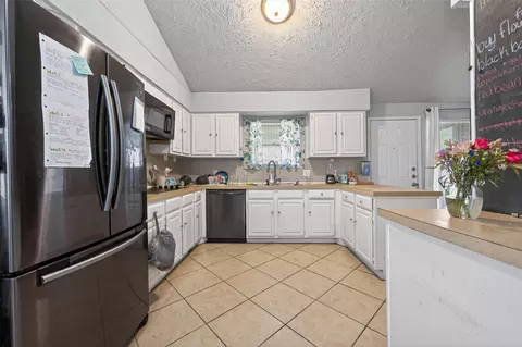 Kitchen - 5031 Glendower Dr, Spring, TX 77373 photo 1 of 5