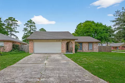 Exterior - 5031 Glendower Dr, Spring, TX 77373 photo 4 of 11