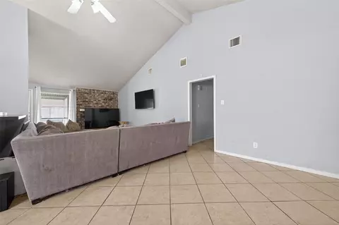 Entry Way - 5031 Glendower Dr, Spring, TX 77373 photo 2 of 3