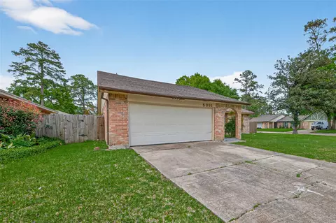Exterior - 5031 Glendower Dr, Spring, TX 77373 photo 2 of 11