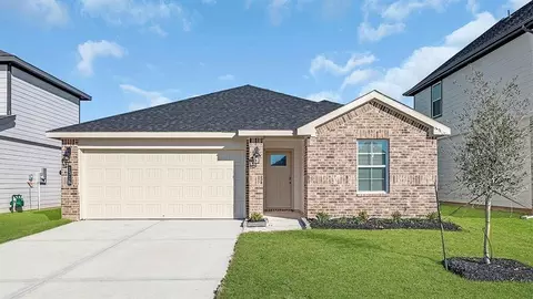 518 Robin St, Angleton, TX 77515 photo 1