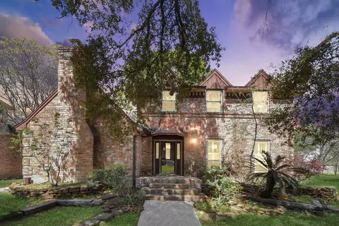 10710 Moorcreek Dr, Houston, TX 77070