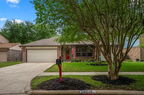 8019 Goldengrove Dr, Spring, TX 77379 photo 1
