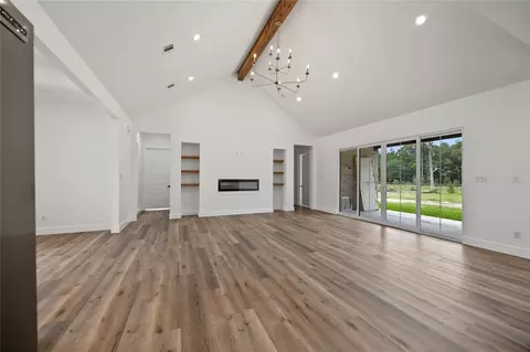 Living - 15036 Tybee Ln, Conroe, TX 77306 photo 2 of 4