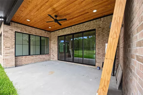 Exterior - 15036 Tybee Ln, Conroe, TX 77306 photo 6 of 6
