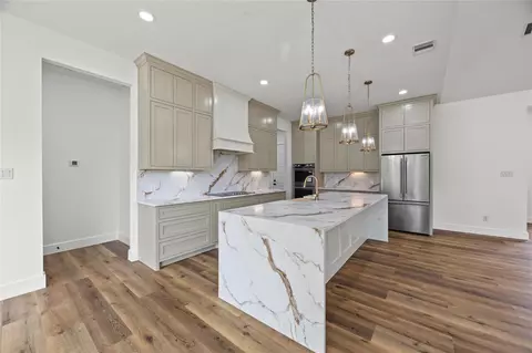 Kitchen - 15036 Tybee Ln, Conroe, TX 77306 photo 2 of 5