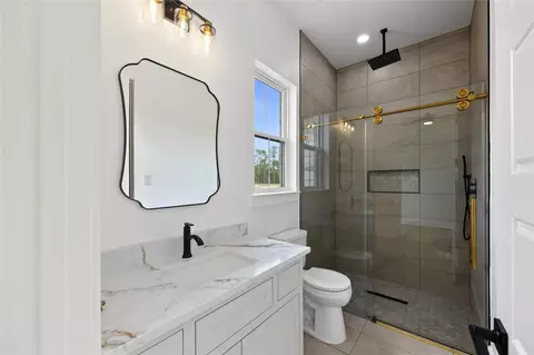 Bath - 15036 Tybee Ln, Conroe, TX 77306 photo 4 of 6