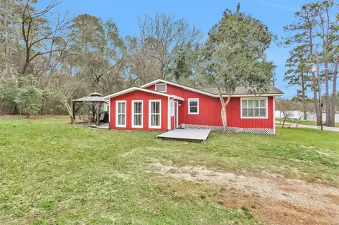 1607 E Pine Lake Cir, Montgomery, TX 77316