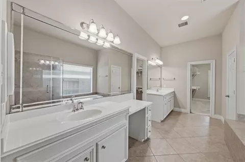 Bath - 17815 Eastern Fork Ct, Cypress, TX 77433 photo 1 of 6