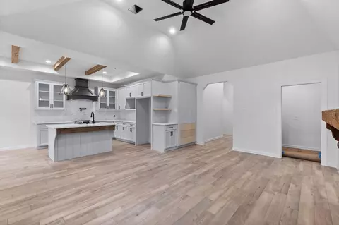 15479 Arrowhead Loop W, Willis, TX 77378 photo 4