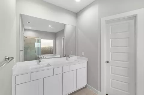 Bath - 3122 Spitfire Dr, Rosenberg, TX 77471 photo 1 of 5