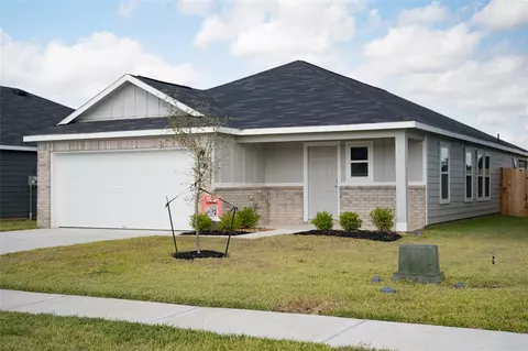 507 Oak Chase Ave, Dayton, TX 77535