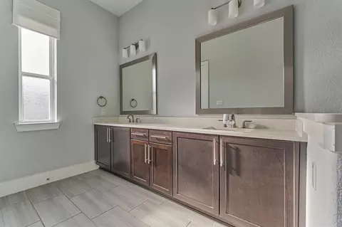 Bath - 2113 Solstice Blvd, Spring, TX 77386 photo 3 of 8