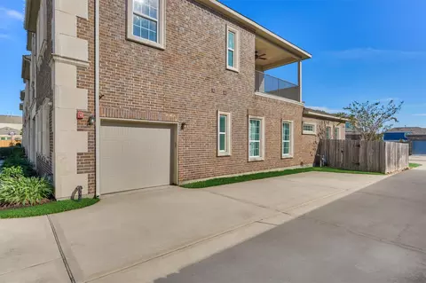 Exterior - 2113 Solstice Blvd, Spring, TX 77386 photo 7 of 9