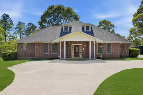 33403 Doe Dr, Magnolia, TX 77355