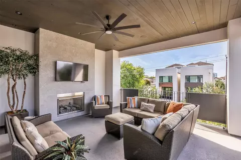 1527 Vermont St, Houston, TX 77006