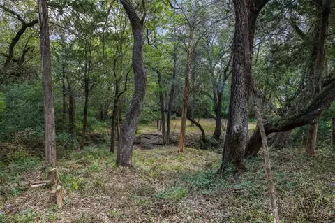 Exterior - 9809 Mazoch Rd, Weimar, TX 78962 photo 7 of 7