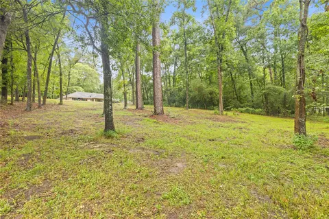 814 Overbrook Dr, Huntsville, TX 77340