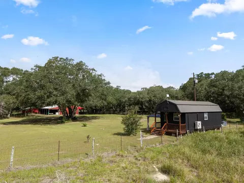 346 Private Road 821, Blessing, TX 77419