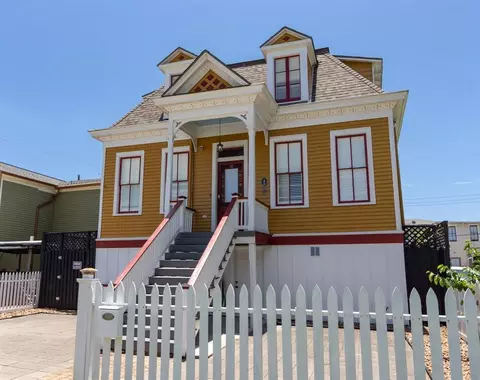 1905 Avenue M 12, Galveston, TX 77550