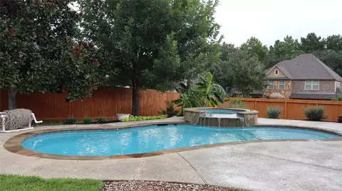 1041 Cedar Forest Dr, Conroe, TX 77384 photo 2