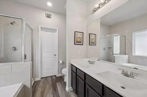 Bath - 23659 Rainbow Eucalyptus Dr, Spring, TX 77373 photo 2 of 3