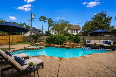 Exterior - 7714 Northbridge Dr, Spring, TX 77379 photo 7 of 16