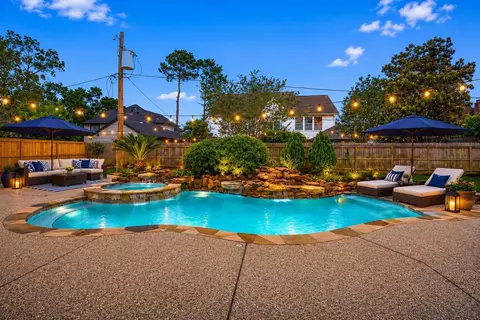 Exterior - 7714 Northbridge Dr, Spring, TX 77379 photo 8 of 16