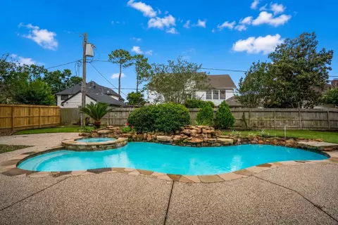 Exterior - 7714 Northbridge Dr, Spring, TX 77379 photo 6 of 16