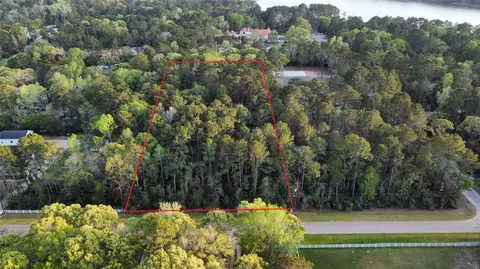 19103 Country Lake Dr, Magnolia, TX 77355