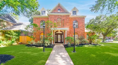 Exterior - 16006 Winchmore Hill Dr, Spring, TX 77379 photo 2 of 5