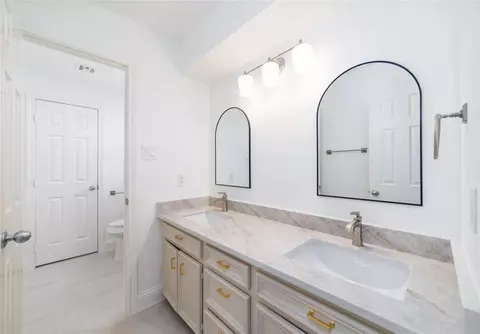 Bath - 16006 Winchmore Hill Dr, Spring, TX 77379 photo 4 of 5