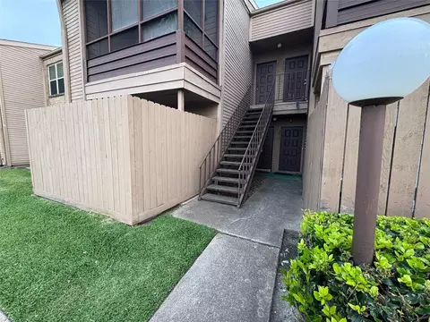 10555 Turtlewood Ct #2612, Houston, TX 77072