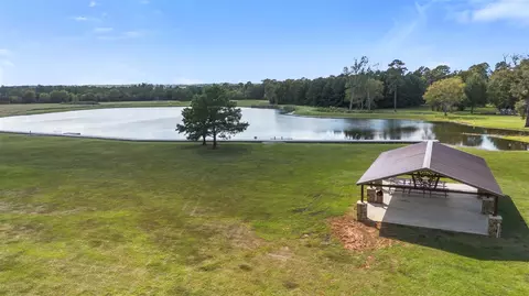 15896 Ridge Oak Rd, Willis, TX 77378 photo 3