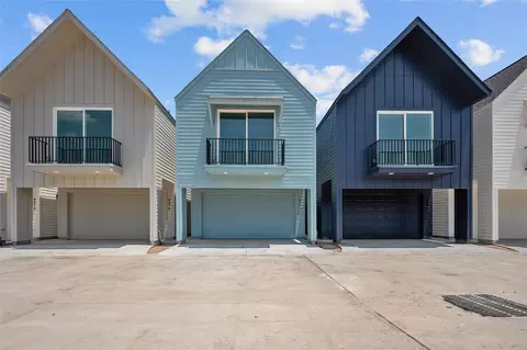 4612 Crown Grove Ln, Houston, TX 77018