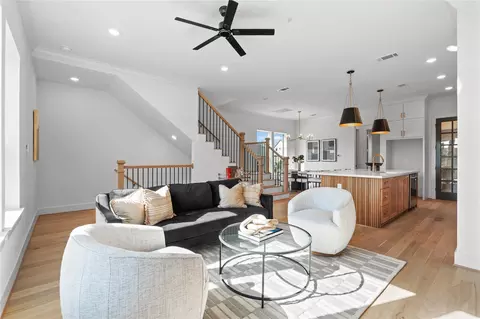 1614 Ojeman Rd #E, Houston, TX 77055