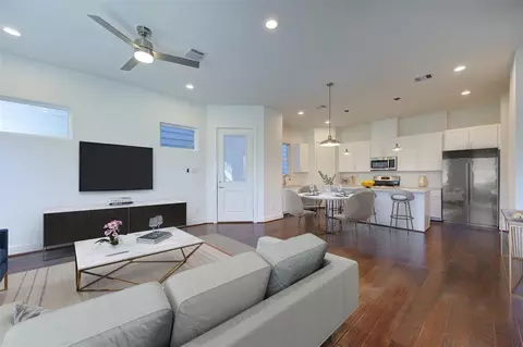 847 Rachel St #E, Houston, TX 77091