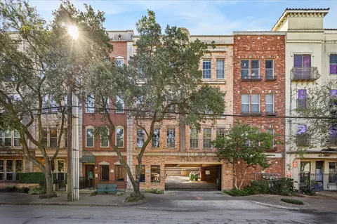 1620 Elgin St #9, Houston, TX 77004