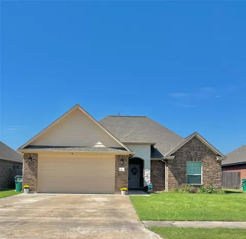4 Rose Ct, Angleton, TX 77515 photo 1
