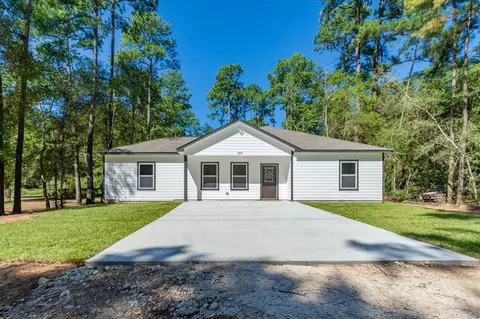 120 Seals Ave, Shepherd, TX 77371 photo 1